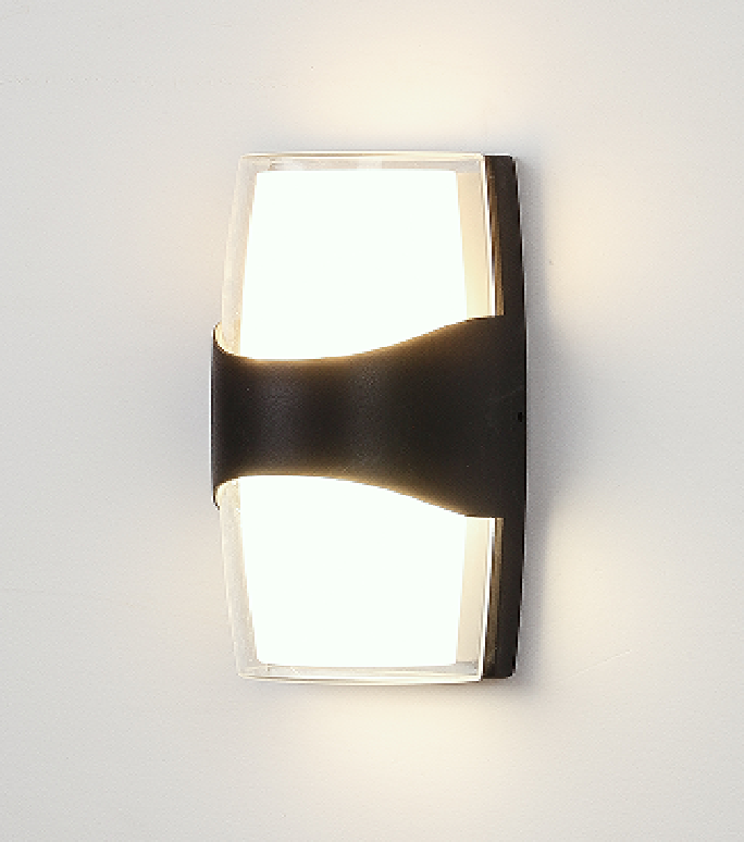 SU-256 OUTDOOR WALL LAMP