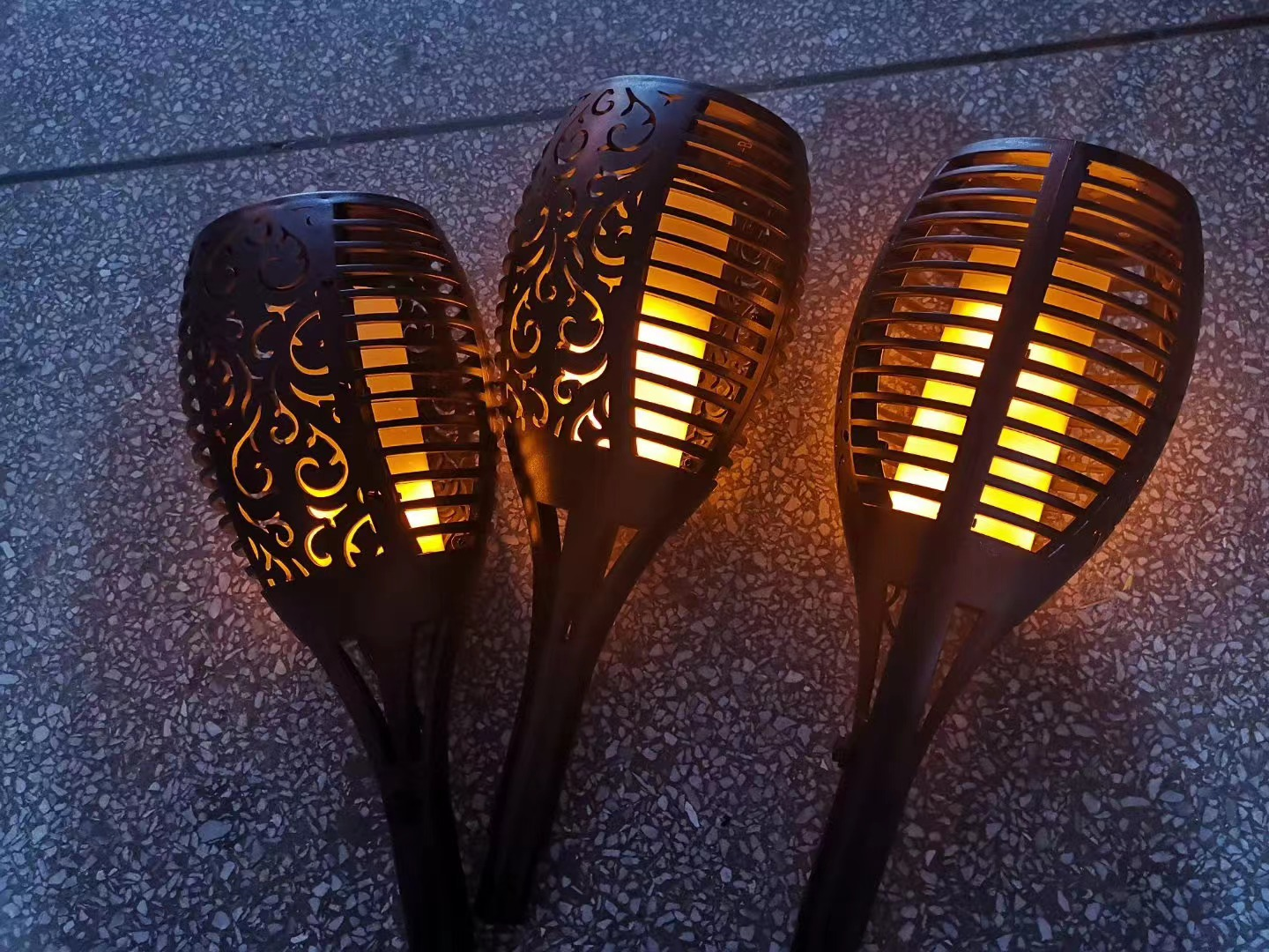 SU-HUX01 3W SOALR PIRECE LAMP